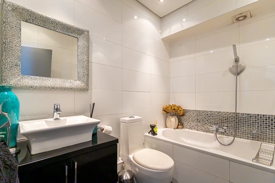To Let 3 Bedroom Property for Rent in Sea Point Western Cape